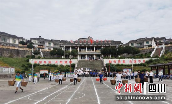 比賽現(xiàn)場。敘永縣委統(tǒng)戰(zhàn)部供圖