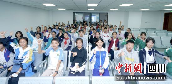 比賽現(xiàn)場。成都市教育局供圖