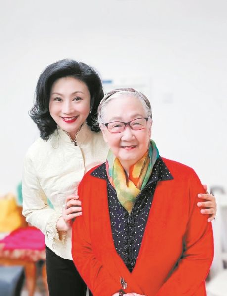 陳巧茹與徐棻(右) 陳巧茹與徐棻(右)