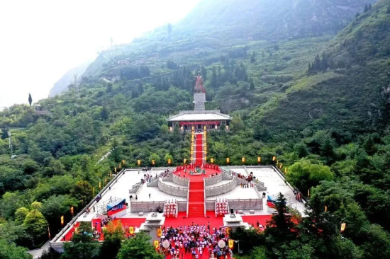 7月23日，中國·汶川大禹華誕拜謁大典在大禹故里汶川大禹文化旅游區(qū)隆重舉行。