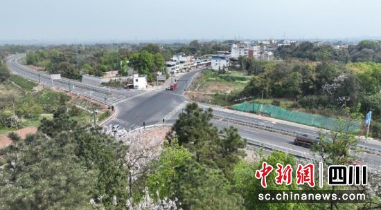 國(guó)道353線(xiàn)江安縣區(qū)域部分路段。江安縣融媒體中心供圖