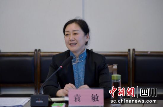 中共廣元市常委、宣傳部部長袁敏在交流會(huì)上講話。苗志勇 攝