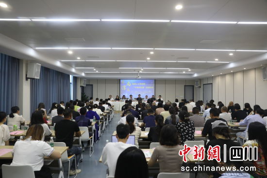 活動(dòng)現(xiàn)場(chǎng)。龍馬潭區(qū)委統(tǒng)戰(zhàn)部供圖