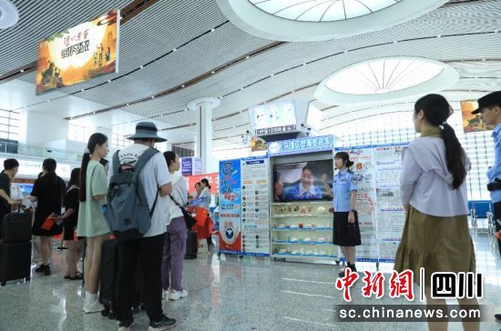 (dng)F(xin)(chng)w z