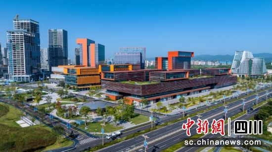 年輕活力的東部新區(qū)日新月異。成都東部新區(qū) 供圖