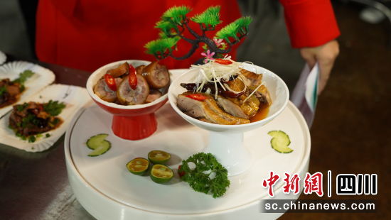  　　江安燒臘。江安縣融媒體中心供圖