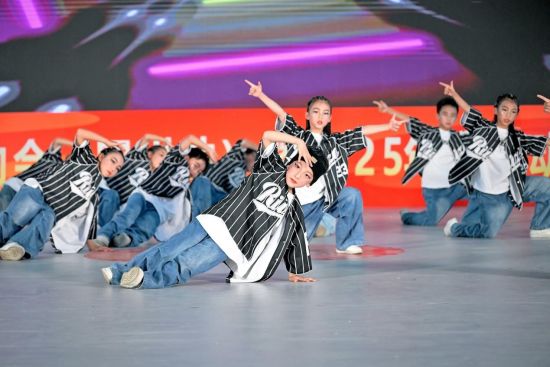 比賽現(xiàn)場(chǎng) 比賽現(xiàn)場(chǎng)