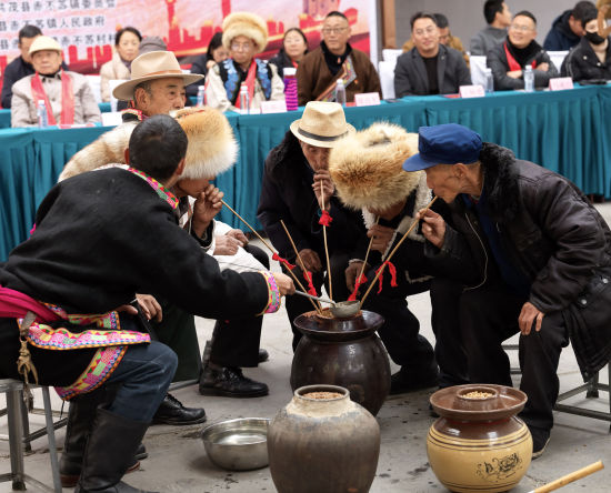 ��Ʒ�L�ƾơ� �m�t��/�z