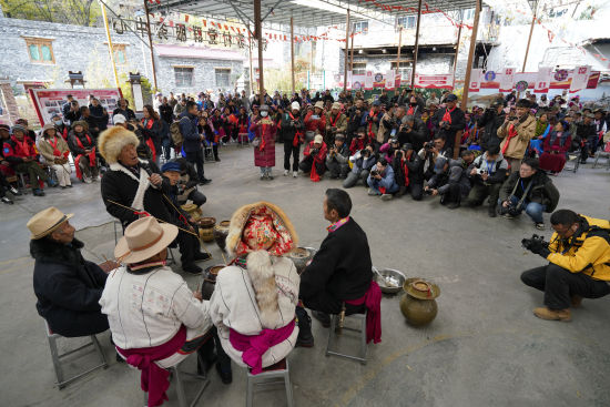 ��ï�h�಻�K�(zh��n)�e�k�����á�����ϲ����� ϲӭǼ�꡷ �x�Ǐ�(qi��ng)/�z