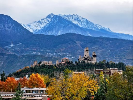 ��ѩɽ�cǼ�ǡ� ����h/�z