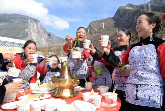 ��Ǽ���񱊳ԉΉ��磬�g�cǼ�꡷ �����A/�z