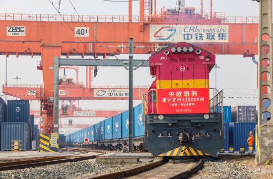 2025��11��28�գ��КW���е�12�f�Џĳɶ����H�F·��ʼ�l(f��)���ɶ�����׽��^(q��)ί���������D