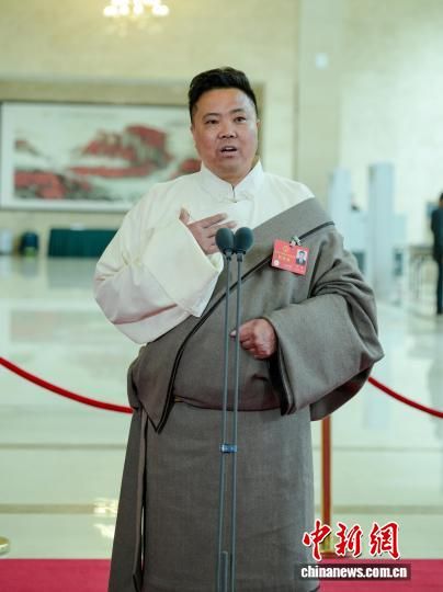 ��2��4���������Ĵ�ʡ�˴������������ɫ�_�hɫ���(zh��n)�hί��ӛ�����ڡ�����ͨ�����Ͻ��ܲ��L��ӛ�� ���ҿ� �z