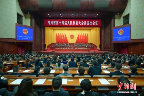 7���������Ĵ�ʡ��ʮ�Č���������������Ε��h�A�M��ɸ���h�̺��ڳɶ��]Ļ����ӛ�� ���ҿ� �z